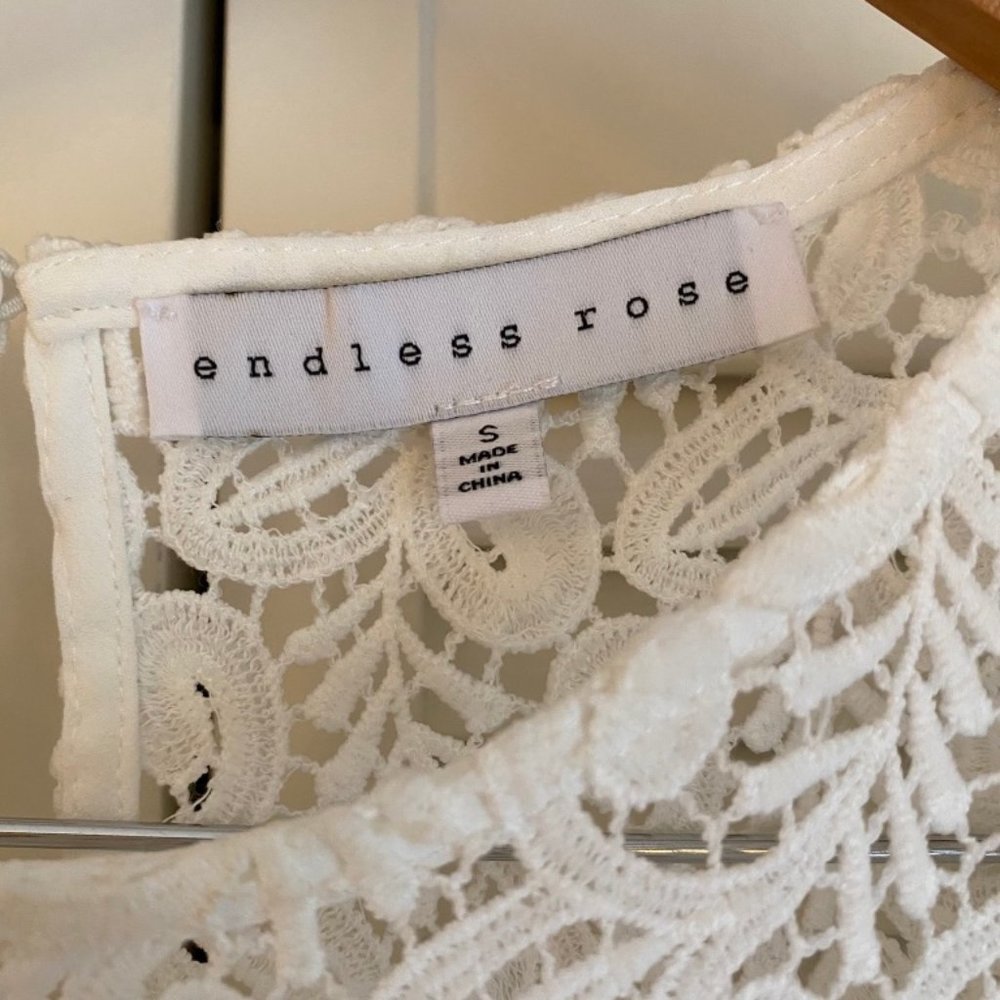 Endless Rose Ruffled Lace Top - Picture 3 of 3